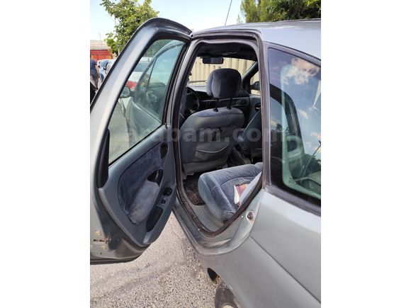 Sahibinden Renault Scenic 2.0 RXT 1999 Model