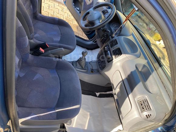 Sahibinden Renault Clio 1.4 RTA 1999 Model