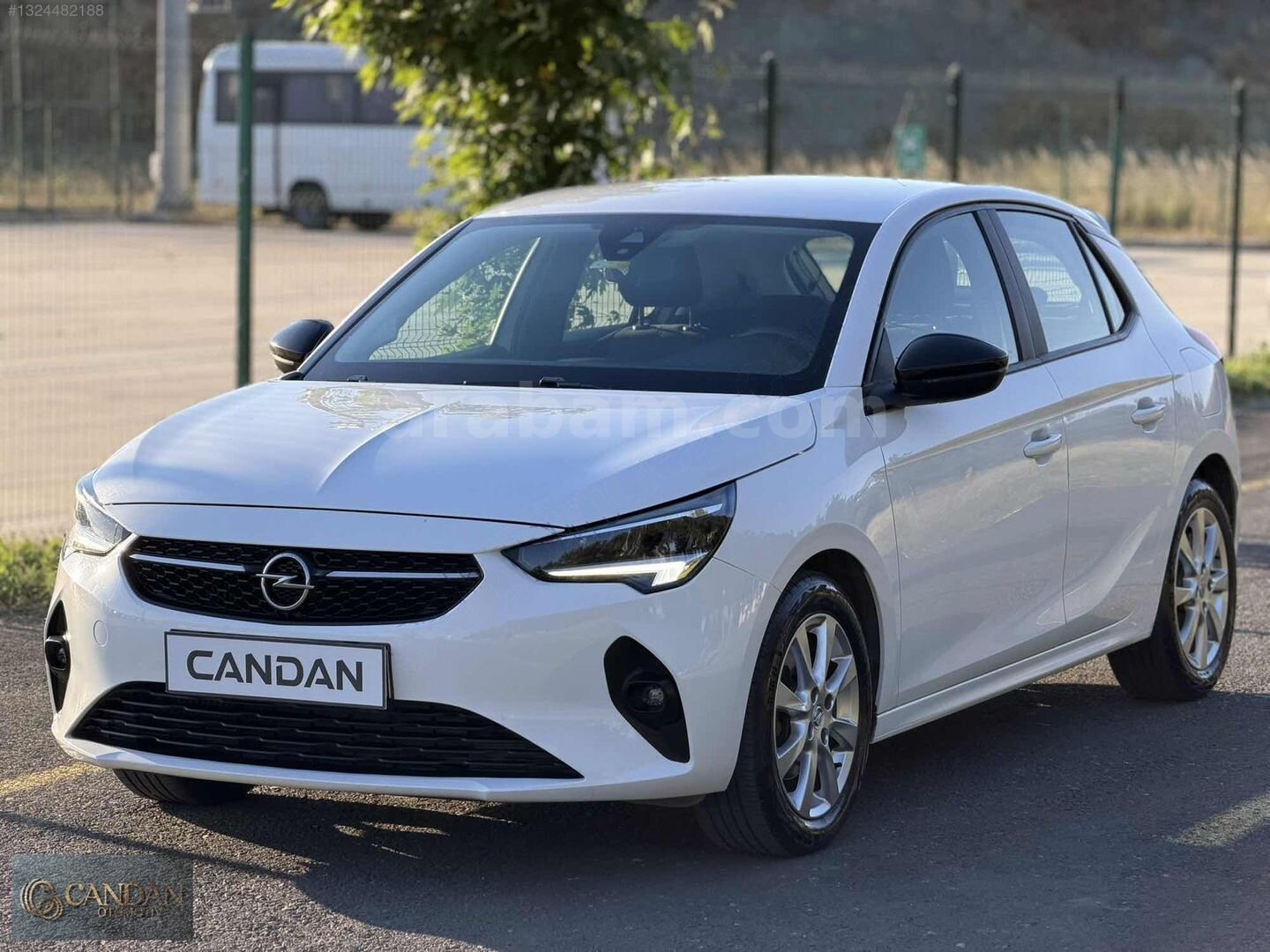 Galeriden Opel Corsa 1.2 T Edition 2022 Model Tekirdağ 94.000 km Beyaz 3