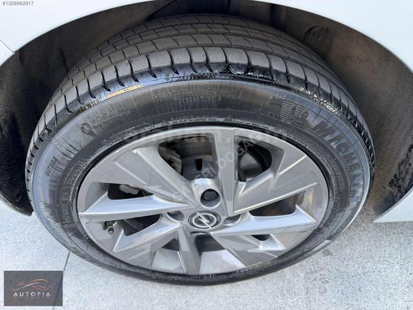 2024 OPEL CORSA 1.2 T EDİTİON//E-TOGGLE//GENİŞ EKRAN//