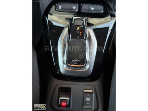 10 Bin Km de Otomatik Corsa KIRMIZI