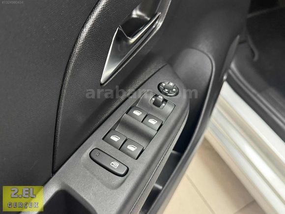 Gerçek Oto'dan 2023 Corsa 1.2 T Edition 6.050 Km