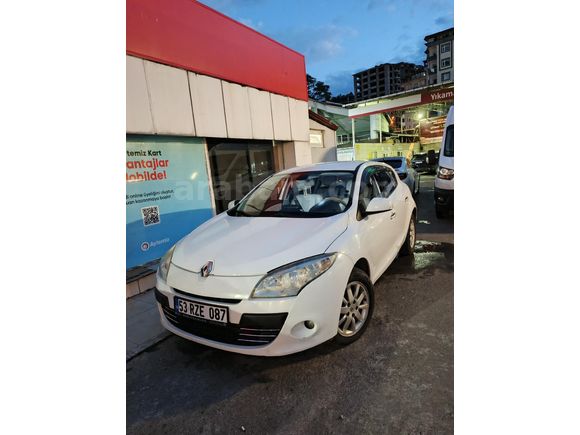 Sahibinden Renault Megane 1.5 dCi Privilege 2011 Model