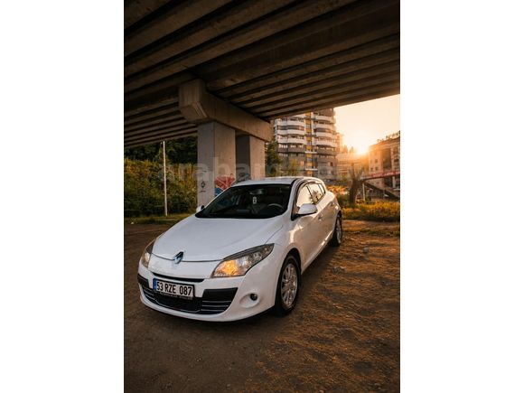 Sahibinden Renault Megane 1.5 dCi Privilege 2011 Model
