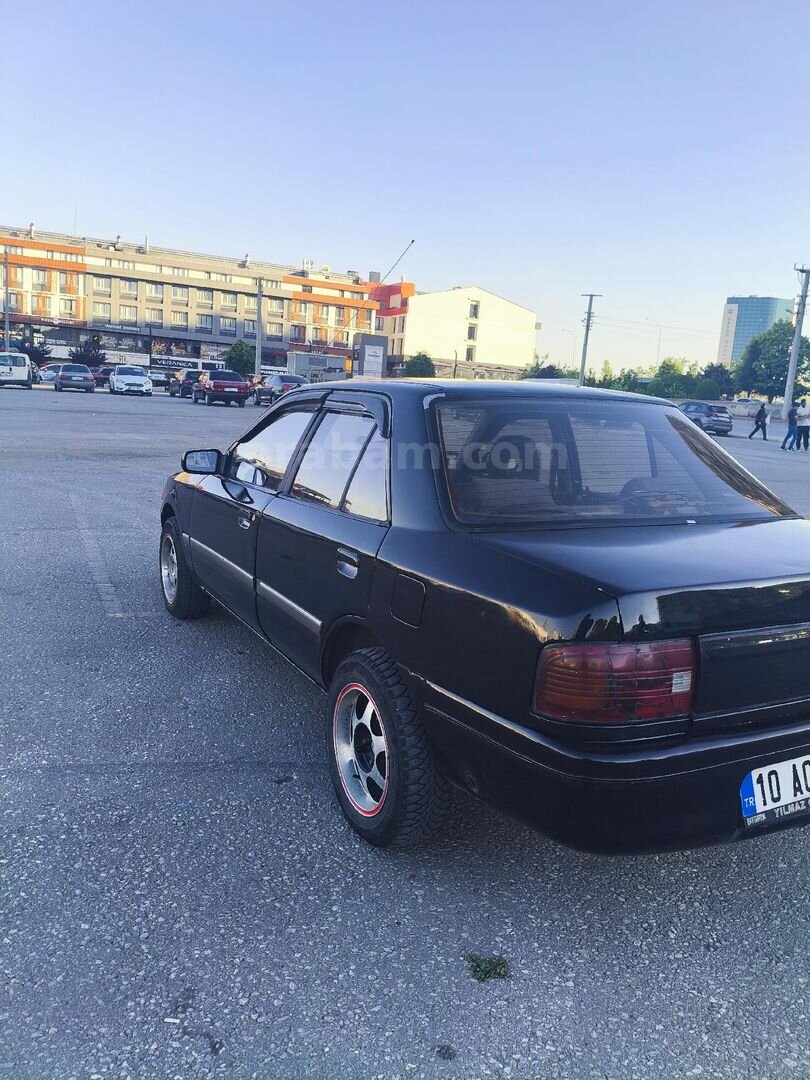 Sahibinden Mazda 323 1.6 GLX 1993 Model Konya 250.000 km Siyah 3