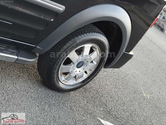 2011 MODEL FORD CONNECT TR'DE TEK 152 BİN KM 110 LUK GLX HATASIZ