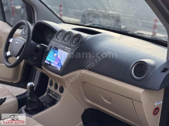 2011 MODEL FORD CONNECT TR'DE TEK 152 BİN KM 110 LUK GLX HATASIZ