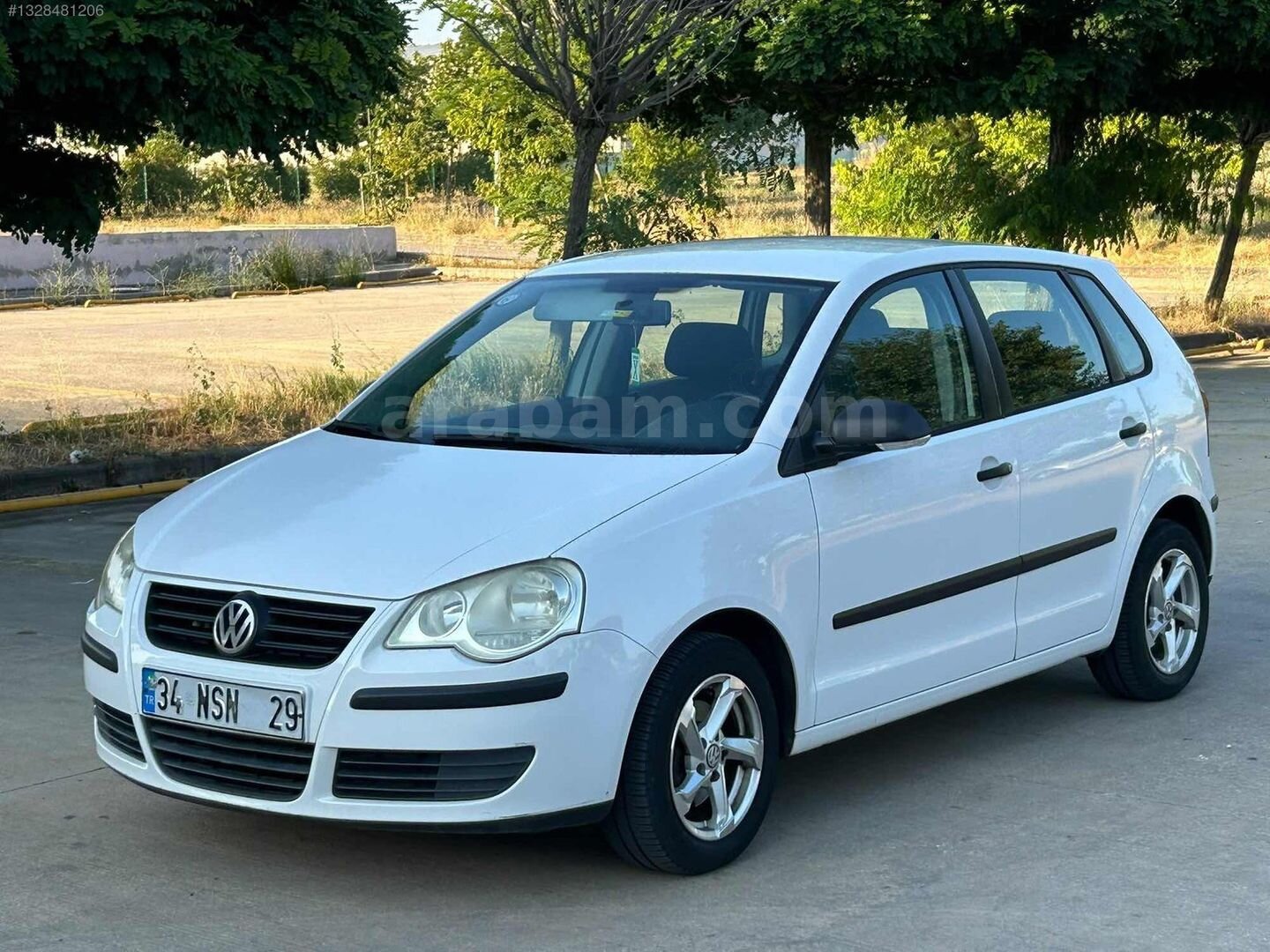 Galeriden Volkswagen Polo 1.4 Trendline 2005 Model Tekirdağ 76.000 km Beyaz 3