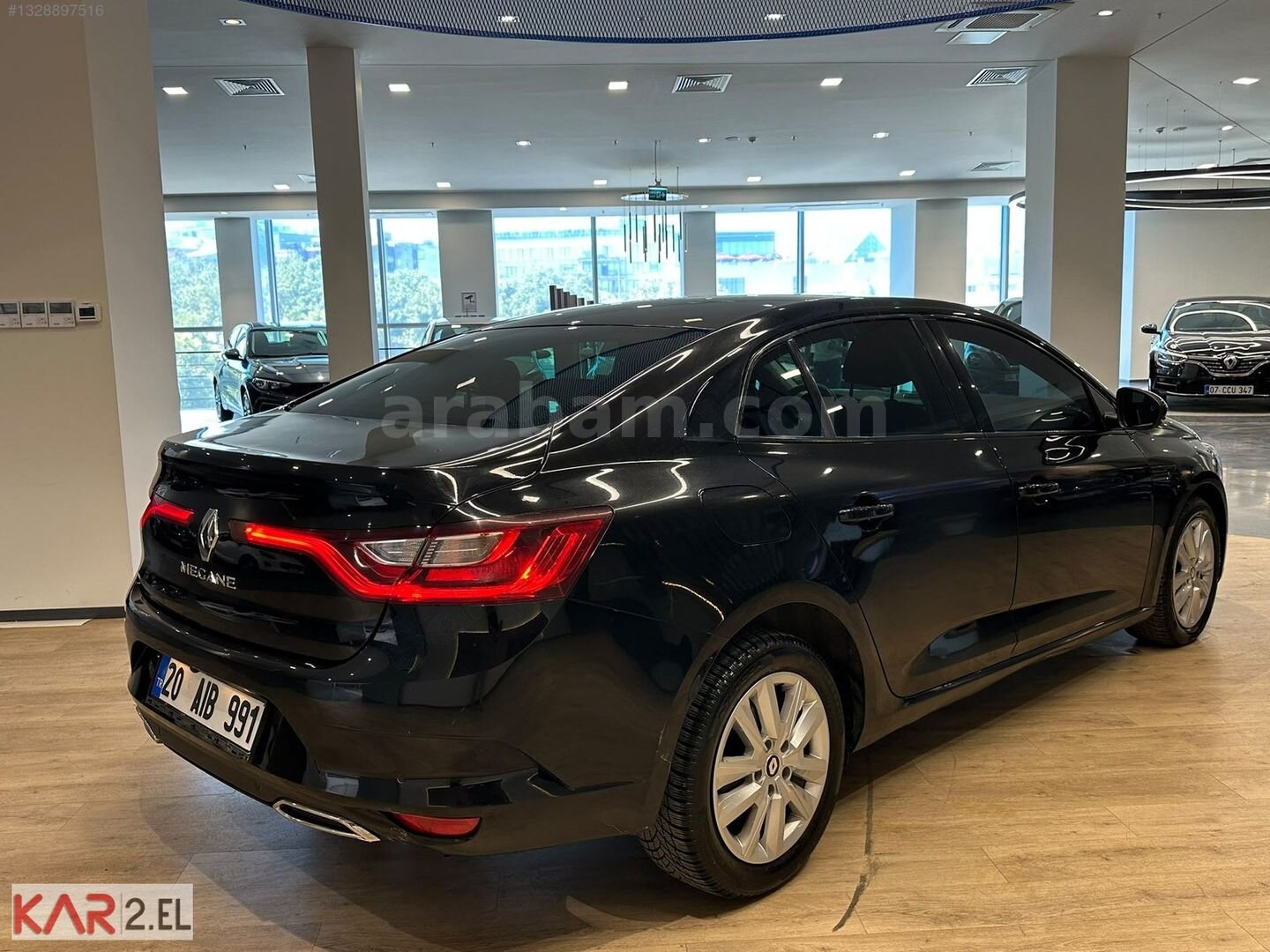 Galeriden Renault Megane 1.5 Blue DCI Joy Comfort 2022 Model İstanbul 84.362 km Siyah 6