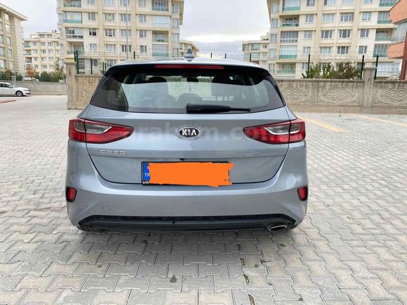 Sahibinden Kia Ceed 1.6 CRDi Elegance 2020 Model 