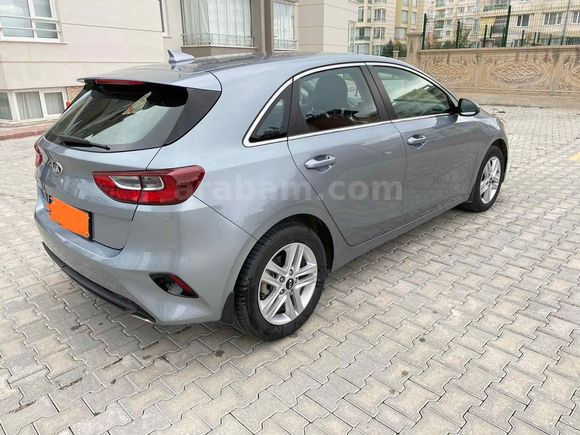 Sahibinden Kia Ceed 1.6 CRDi Elegance 2020 Model 
