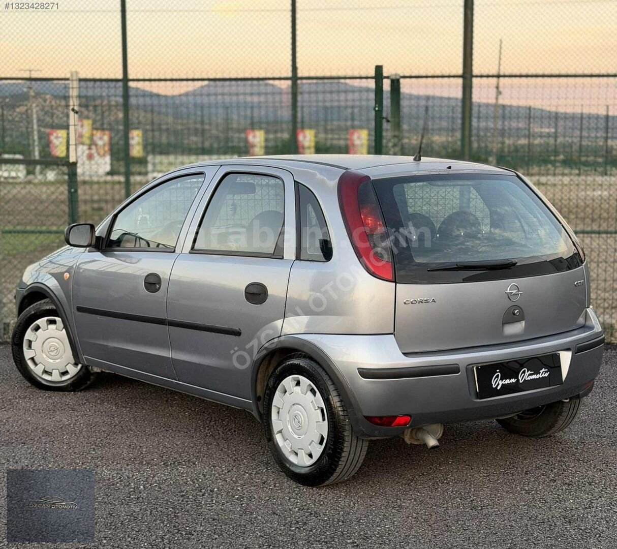 Galeriden Opel Corsa 1.3 CDTI Essentia 2005 Model Isparta 280.000 km Gri 4