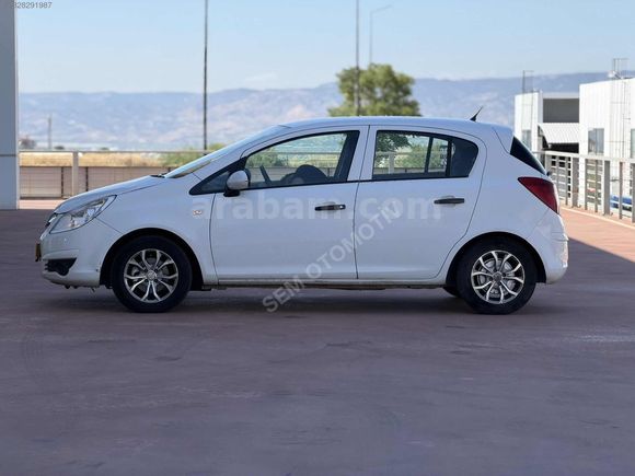SEM OTOMOTİV'DEN DEĞİŞENSİZ OPEL CORSA!!!