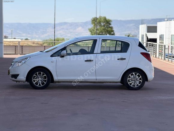 SEM OTOMOTİV'DEN DEĞİŞENSİZ OPEL CORSA!!!