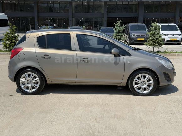 AUTO İFÖ'DEN 2012 CORSA DİZEL MANUEL TEMİZ BAKIMLI