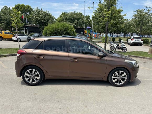 Sahibinden Hyundai i20 1.4 CRDi Style 2015 Model 