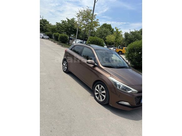 Sahibinden Hyundai i20 1.4 CRDi Style 2015 Model 