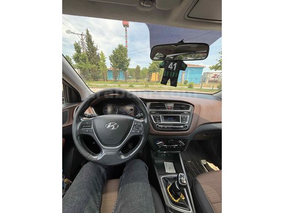 Sahibinden Hyundai i20 1.4 CRDi Style 2015 Model 
