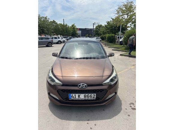 Sahibinden Hyundai i20 1.4 CRDi Style 2015 Model 