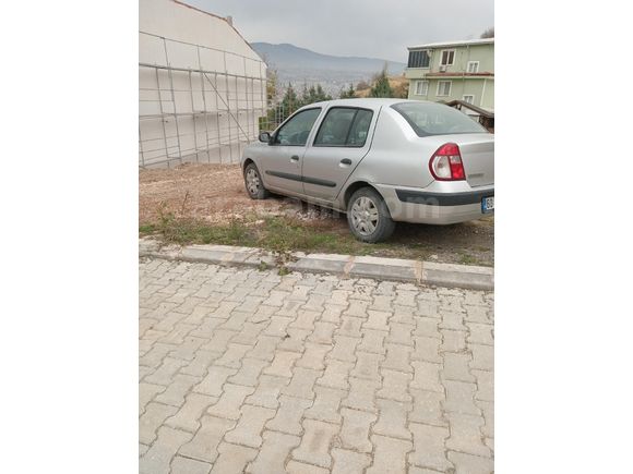 Sahibinden Renault Clio 1.4 Authentique 2005 Model
