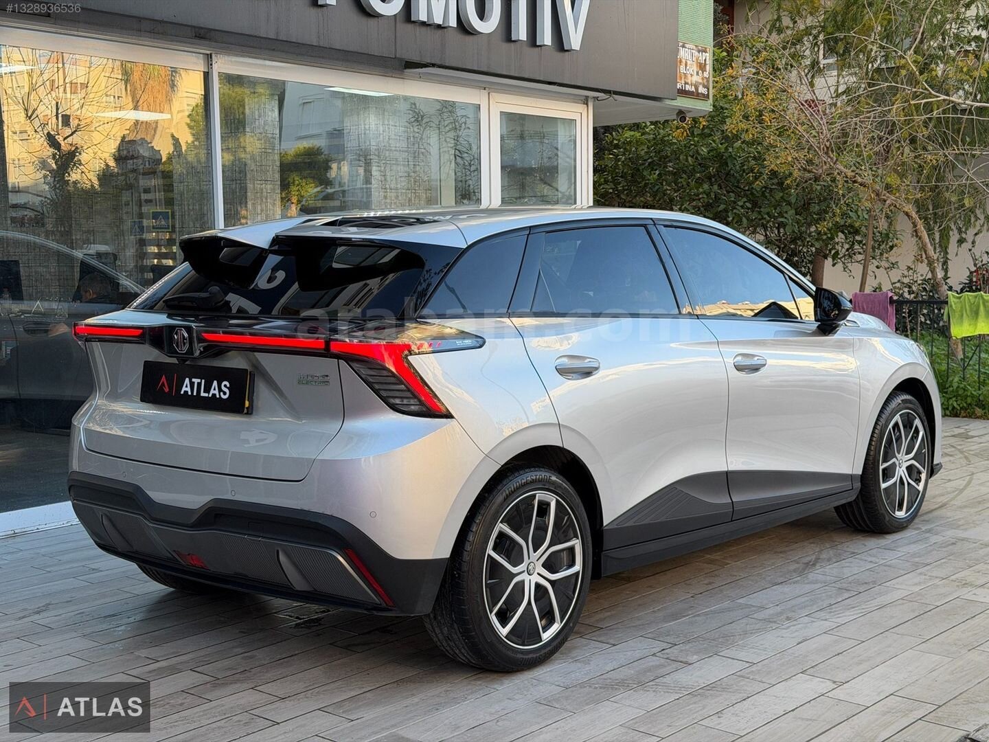 Galeriden MG MG4 Luxury 2023 Model Antalya 20.000 km Gri 5