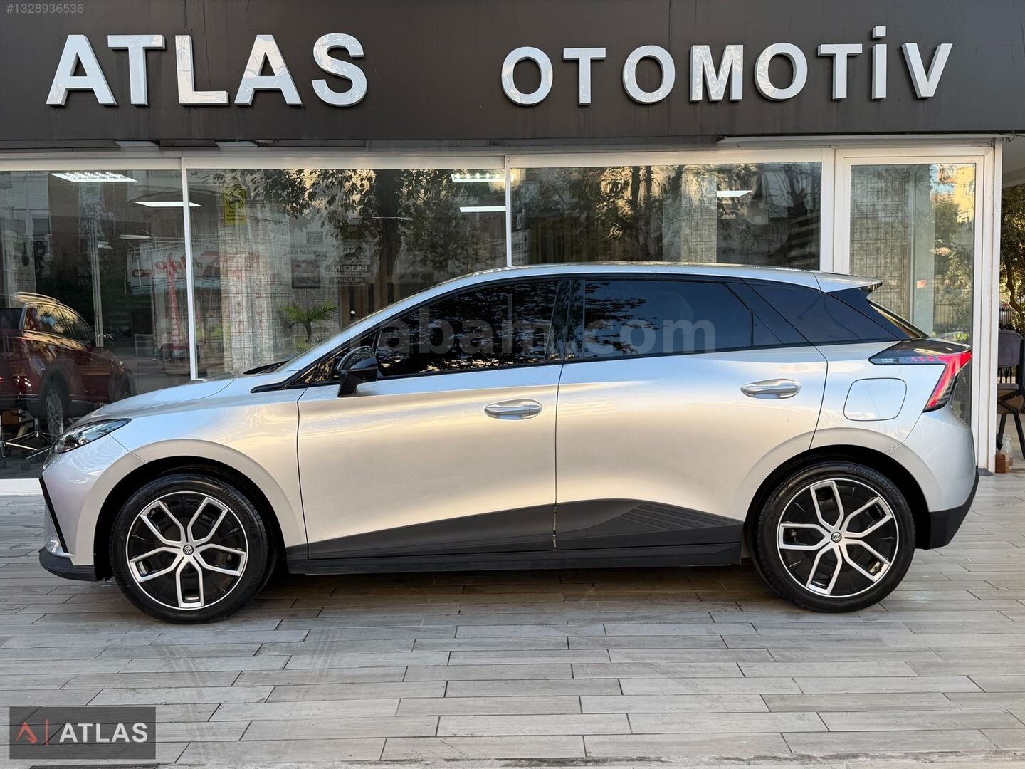 Galeriden MG MG4 Luxury 2023 Model Antalya 20.000 km Gri 7