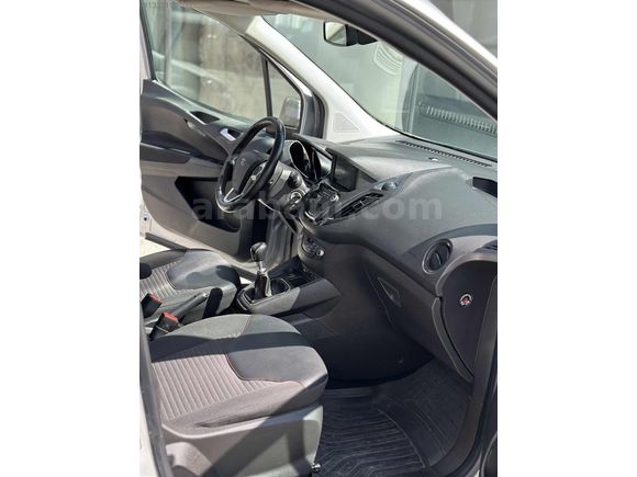 MİMSAŞ AUTO 'dan DEĞİŞENSİZ TRAMERSİZ FORD COURİER