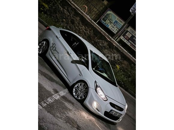 Sahibinden Hyundai Accent Blue 1.6 CRDI Prime 2012 Model 