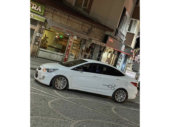 Sahibinden Hyundai Accent Blue 1.6 CRDI Prime 2012 Model 