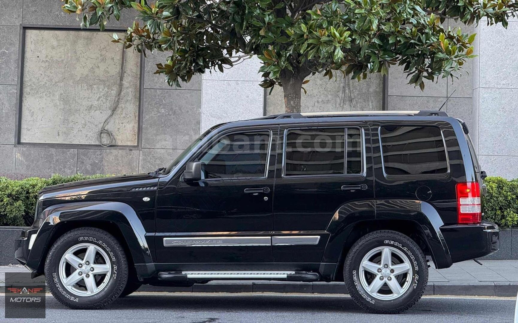Galeriden Jeep Cherokee 2.8 CRD Limited 2010 Model İstanbul 236.000 km Siyah 5