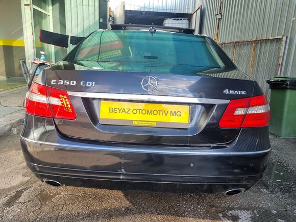 GALERİ BEYAZDAN 2011 E350 CDI 4 MATİC PREMİUM TAM FULL 2.EL
