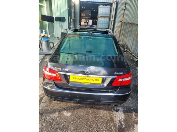 GALERİ BEYAZDAN 2011 E350 CDI 4 MATİC PREMİUM TAM FULL 2.EL
