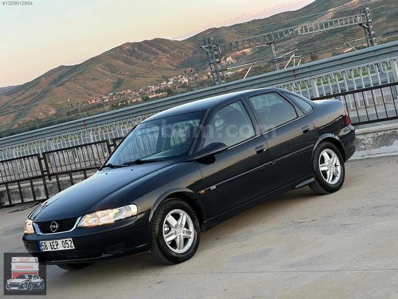 Elif Otomotiv'den Cam Gibi Hatasız Vectra