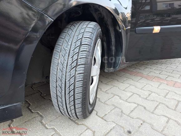KOÇAK AUTO OTOMATİK CAM TAVAN SANRUFLU ÖZEL ÜRETİM CLIO 2008