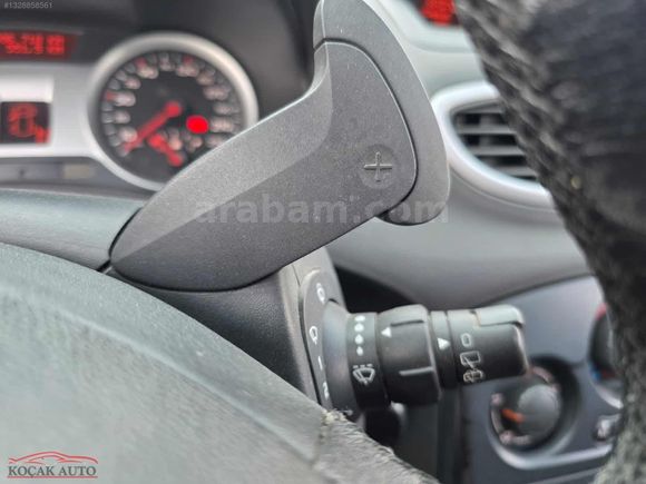 KOÇAK AUTO OTOMATİK CAM TAVAN SANRUFLU ÖZEL ÜRETİM CLIO 2008