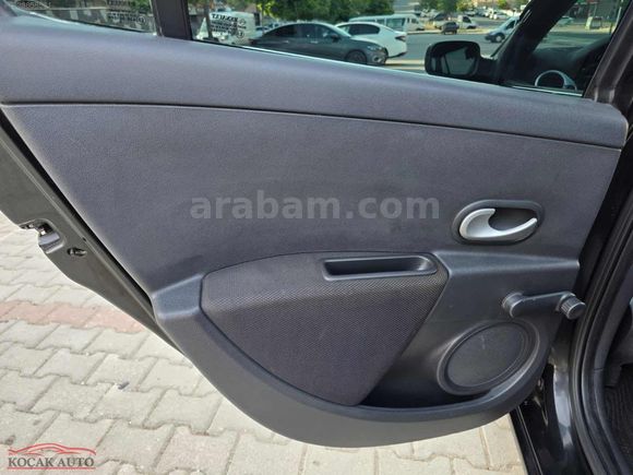 KOÇAK AUTO OTOMATİK CAM TAVAN SANRUFLU ÖZEL ÜRETİM CLIO 2008