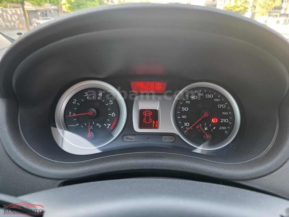 KOÇAK AUTO OTOMATİK CAM TAVAN SANRUFLU ÖZEL ÜRETİM CLIO 2008