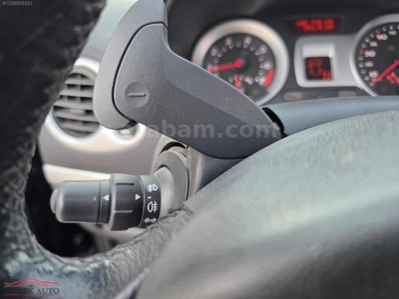 KOÇAK AUTO OTOMATİK CAM TAVAN SANRUFLU ÖZEL ÜRETİM CLIO 2008