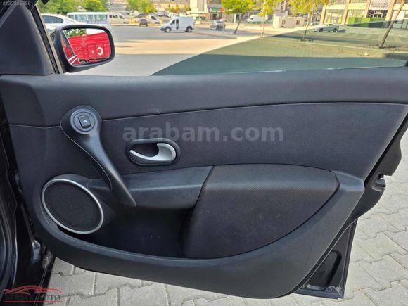 KOÇAK AUTO OTOMATİK CAM TAVAN SANRUFLU ÖZEL ÜRETİM CLIO 2008