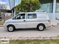 TANER,DEN HYUNDAİSTAREXCAMLI VAN CLİMALI,,,