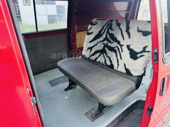 DORE DEN 1998 MAZDA E 2200