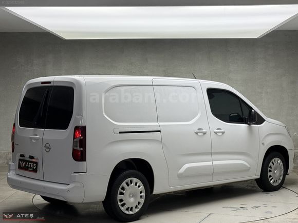 ORJİNAL HATASIZ BOYASIZ 2023 OPEL COMBO CARGO 1.5 D ELEGANCE XL