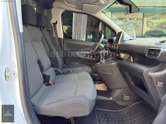 TİTAN MOTORS 24 ÇKŞ OPEL COMBO XL ELEGANCE 88 BİN KM BOYASIZ