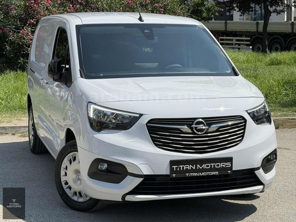 TİTAN MOTORS 24 ÇKŞ OPEL COMBO XL ELEGANCE 88 BİN KM BOYASIZ