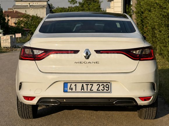 Sahibinden Renault Megane 1.3 TCe Icon 2023 Model 