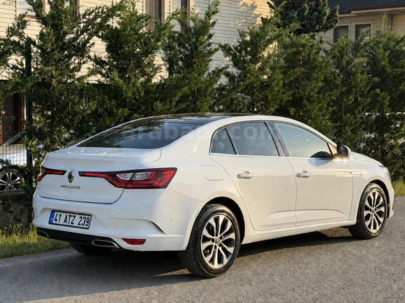 Sahibinden Renault Megane 1.3 TCe Icon 2023 Model 