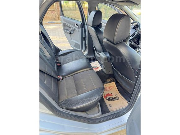 EVRENSEL AUTO'DAN FORD FOCUS