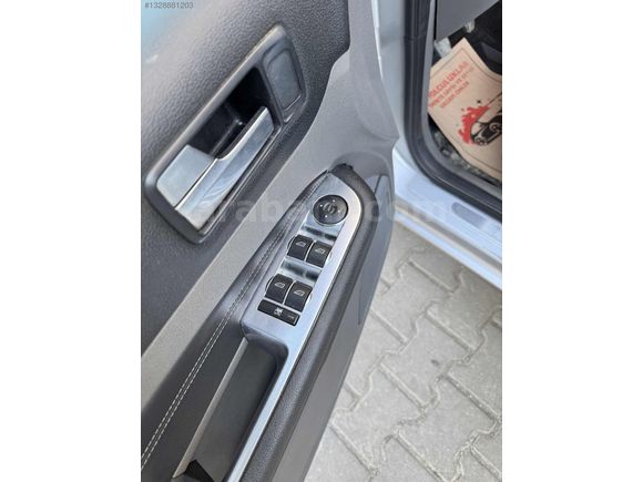 EVRENSEL AUTO'DAN FORD FOCUS