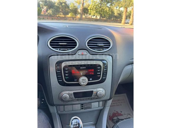 EVRENSEL AUTO'DAN FORD FOCUS