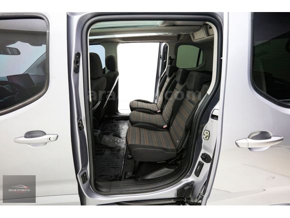 ERCAN OTOMOTİV 2021 OPEL COMBO 1,5D ULTİMATE CAM TAVAN